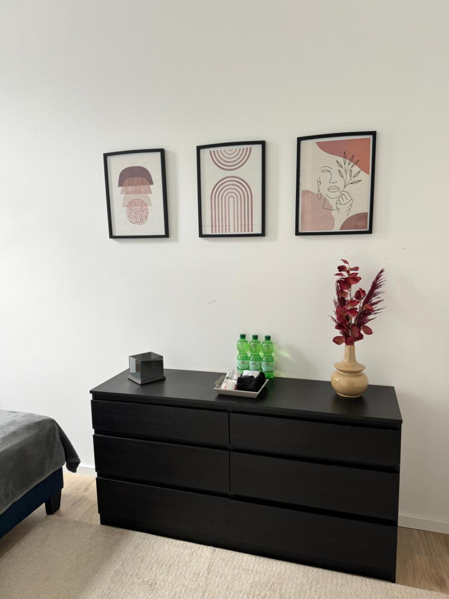 Heaven Homes - Doppelzimmer Mit Eigenem Bad Düsseldorf Buitenkant foto