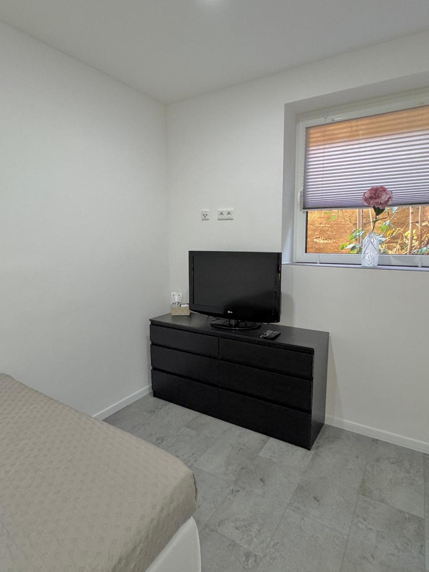 Heaven Homes - Doppelzimmer Mit Eigenem Bad Düsseldorf Buitenkant foto